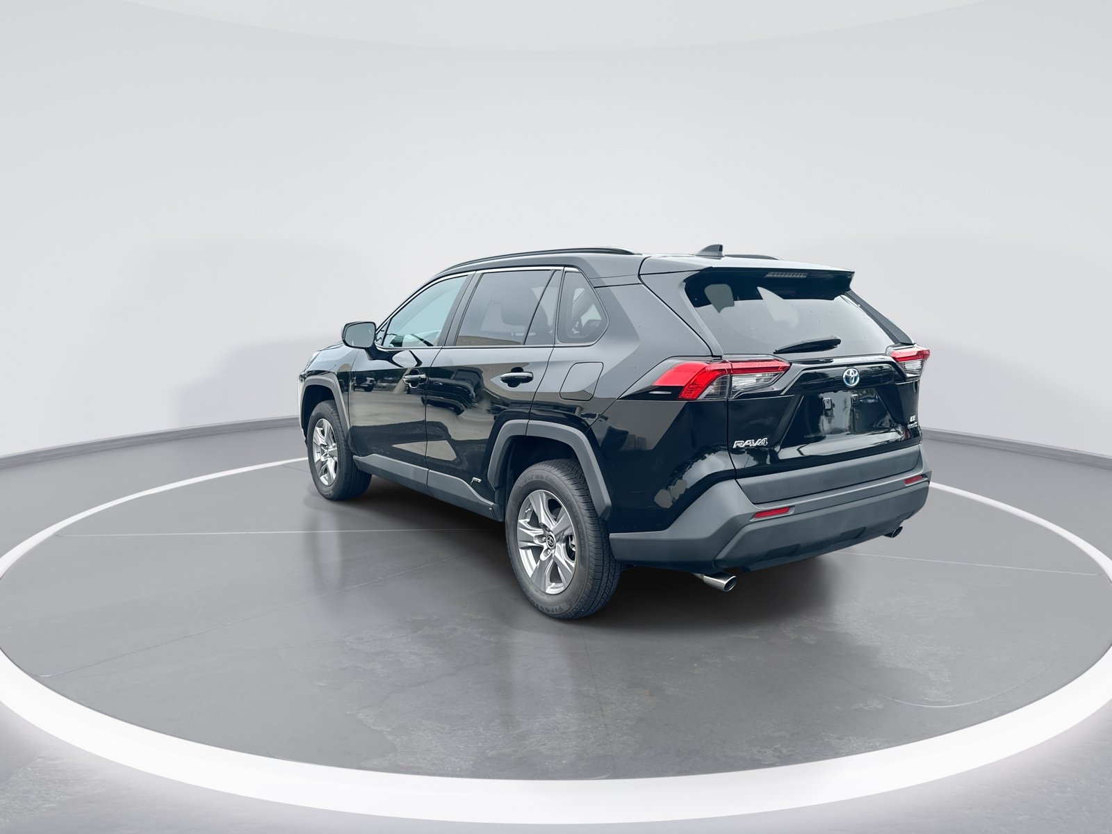Used 2022 Toyota RAV4 LE AWD/4WD image 7