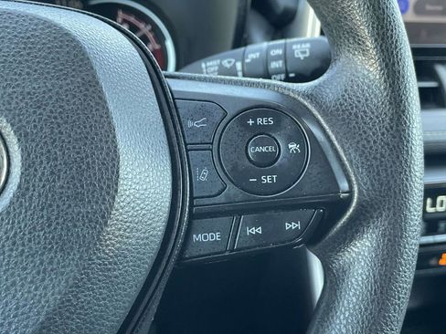 Used 2024 Toyota RAV4 XLE FWD image 27
