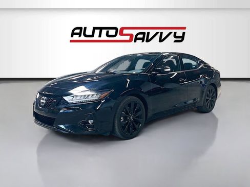 Used 2023 Nissan Maxima SR w/ Sport Mat Group FWD image 3