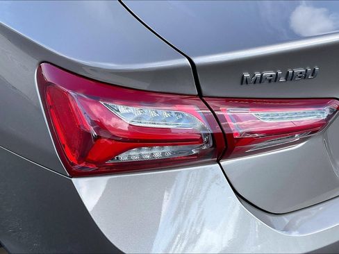 Used 2022 Chevrolet Malibu LT FWD image 25