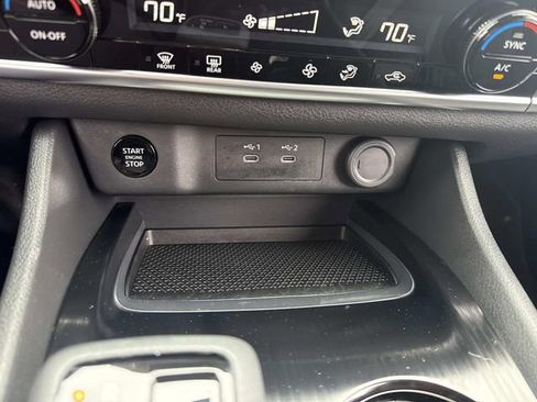 Used 2025 Nissan Rogue SV image 25