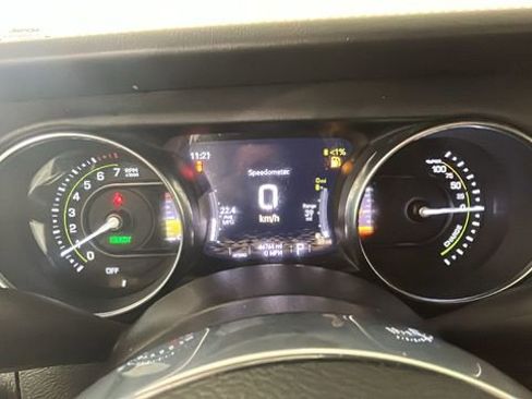 Used 2023 Jeep Wrangler Unlimited Sahara w/ Cold Weather Group AWD/4WD image 15