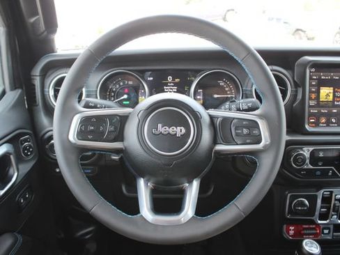Used 2023 Jeep Wrangler Unlimited Rubicon 4xe AWD/4WD image 13