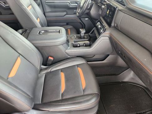 Used 2022 GMC Sierra 1500 AT4 w/ AT4 Preferred Package AWD/4WD image 13