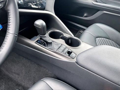 Used 2022 Toyota Camry SE w/ Carpet Mat Package (TMS) image 20
