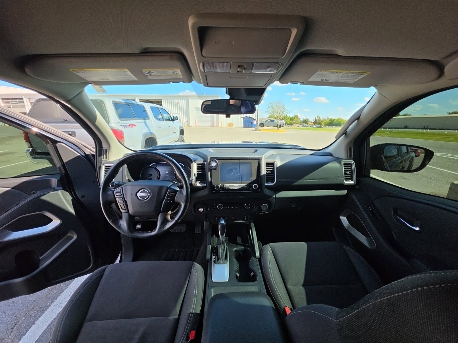 Used 2022 Nissan Frontier SV RWD image 14
