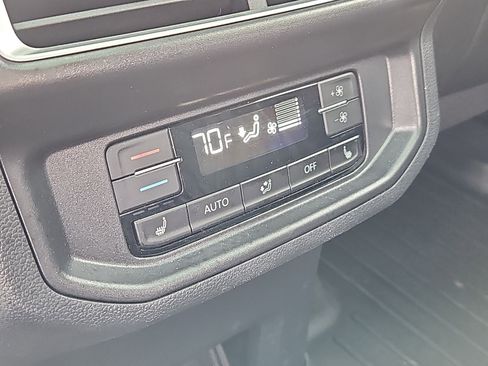 Certified 2025 Volkswagen Atlas SEL Premium R-Line image 18