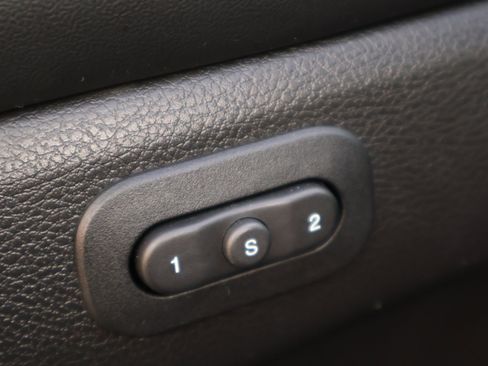 Used 2022 Jeep Grand Cherokee Limited image 9