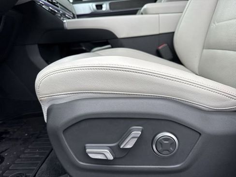 Used 2024 Hyundai Santa Fe Limited AWD/4WD image 13
