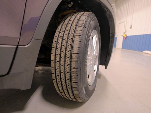 Used 2016 Chevrolet Trax LT w/ LT Sun and Sound Package image 40