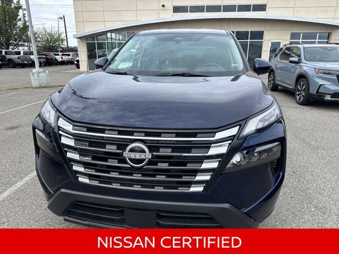 Certified 2025 Nissan Rogue SV AWD/4WD image 2