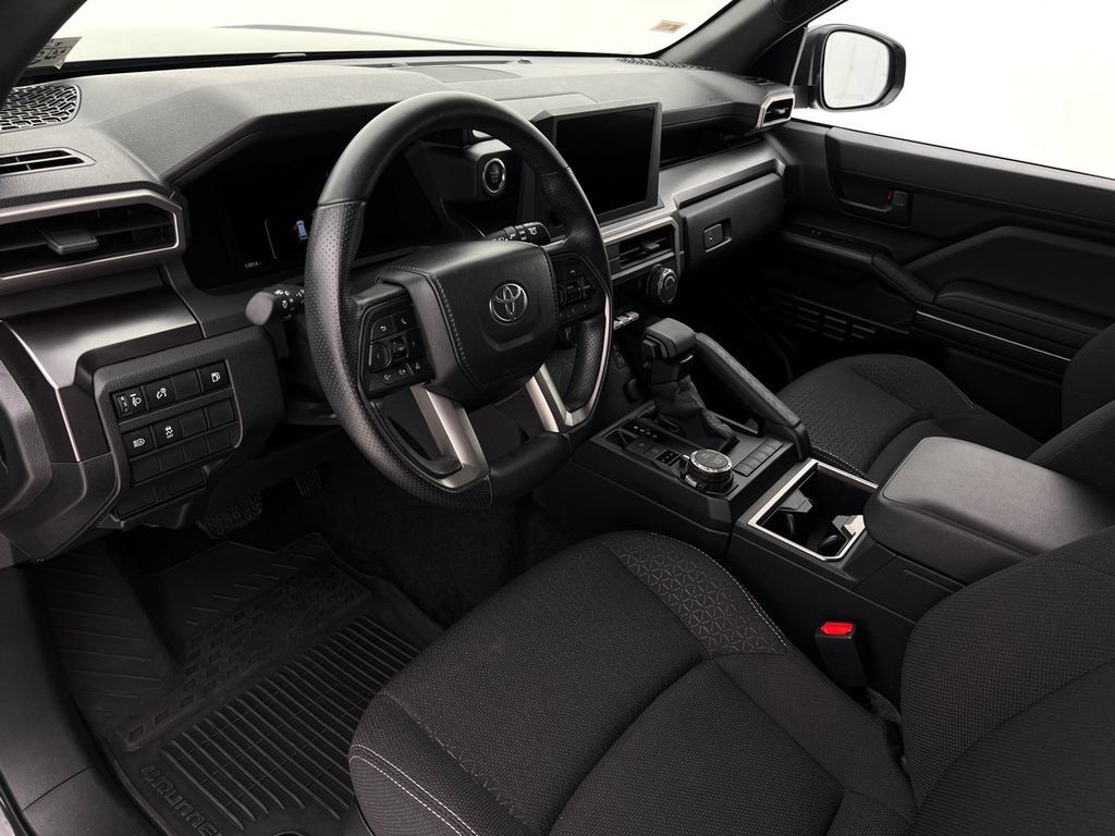 Used 2025 Toyota 4Runner SR5 AWD/4WD image 12