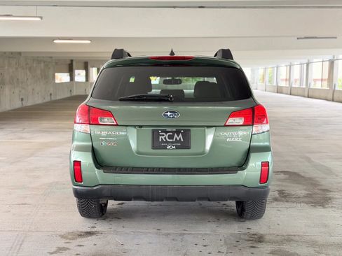 Used 2014 Subaru Outback 2.5i Limited w/ Moonroof Package AWD/4WD image 6