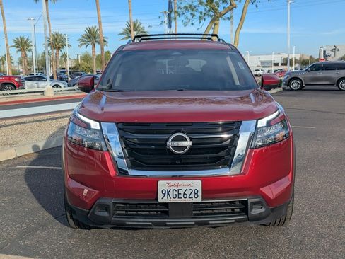 Certified 2024 Nissan Pathfinder SV w/ Lighting Package (N92) image 9