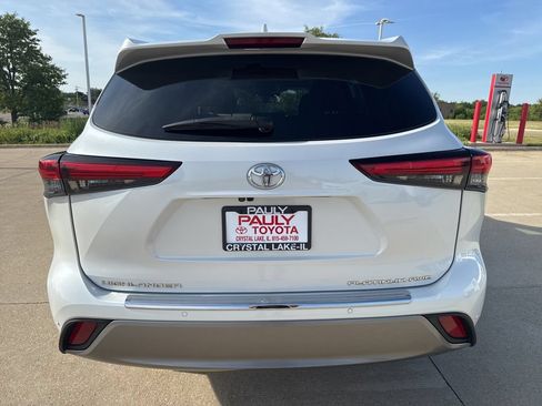 Used 2023 Toyota Highlander Platinum AWD/4WD image 4