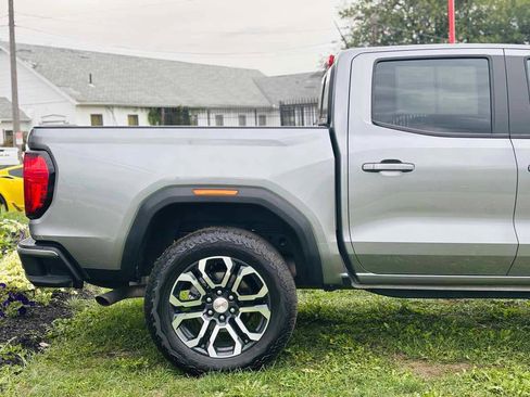 Used 2023 GMC Canyon AT4 w/ AT4 Premium Package AWD/4WD image 7