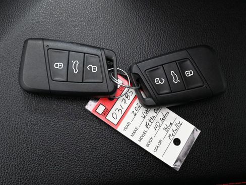 Used 2024 Volkswagen Jetta GLI Autobahn image 32