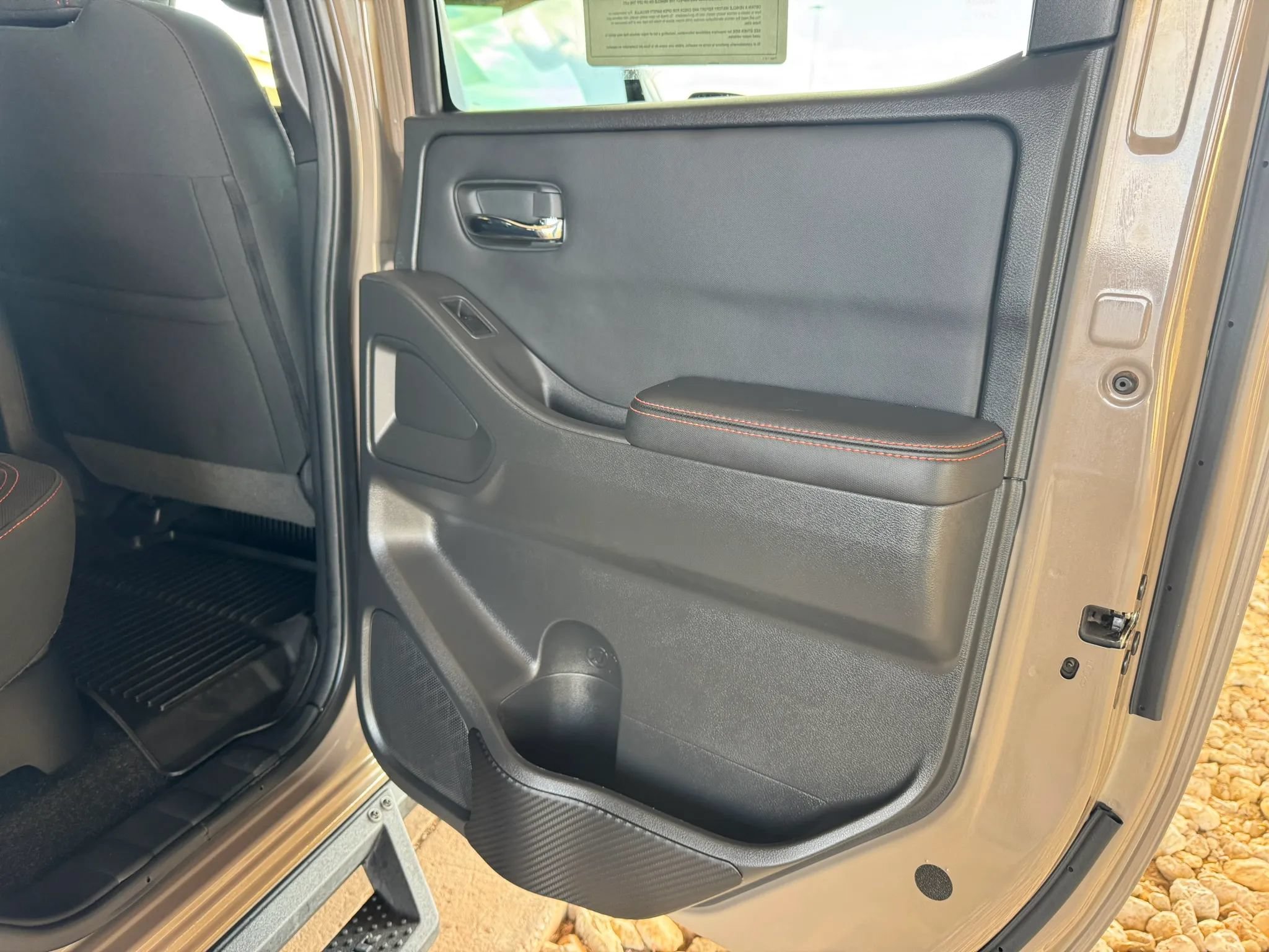 Used 2023 Nissan Frontier PRO-4X w/ Pro Convenience Package AWD/4WD image 22