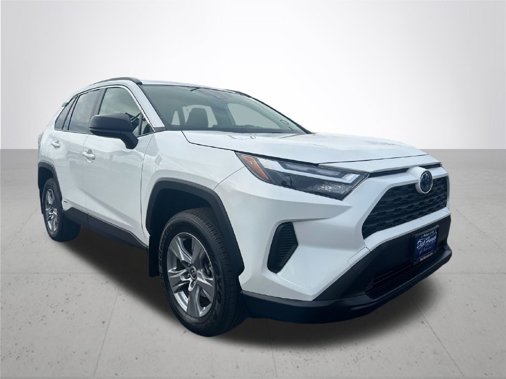 Certified 2023 Toyota RAV4 LE AWD/4WD image 6