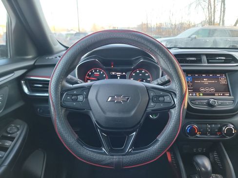 Used 2021 Chevrolet TrailBlazer RS image 14