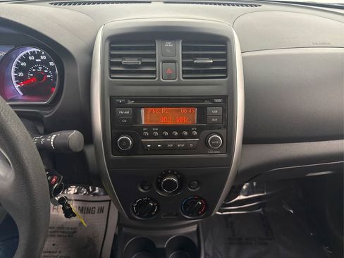 Used 2015 Nissan Versa SV image 30