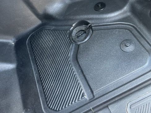 Used 2025 Ford Bronco Badlands image 14