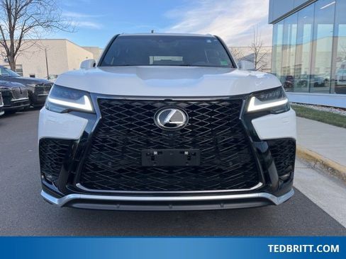 Used 2024 Lexus LX 600 F Sport image 2