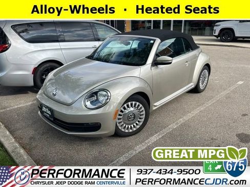 Used 2016 Volkswagen Beetle 1.8T S FWD image 1