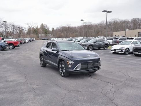 Used 2025 Hyundai Kona SEL image 9