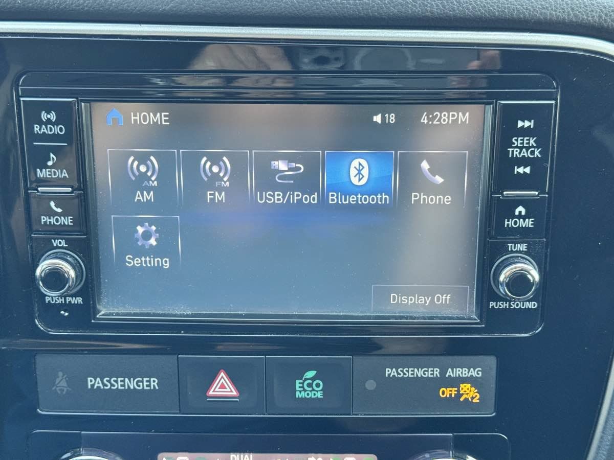 Used 2018 Mitsubishi Outlander ES FWD image 45
