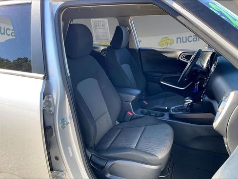 Used 2020 Kia Soul LX FWD image 10