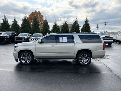 Used 2016 Chevrolet Suburban LTZ image 5