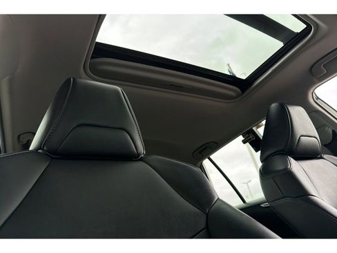 Used 2020 Toyota RAV4 XLE Premium AWD/4WD image 19