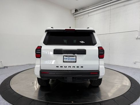 Used 2025 Toyota 4Runner TRD Off-Road image 6