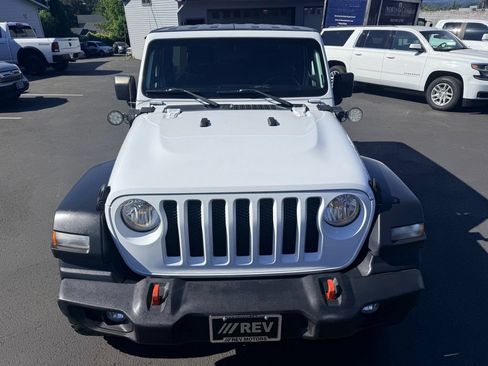 Used 2018 Jeep Wrangler Unlimited Sport w/ Technology Group AWD/4WD image 9