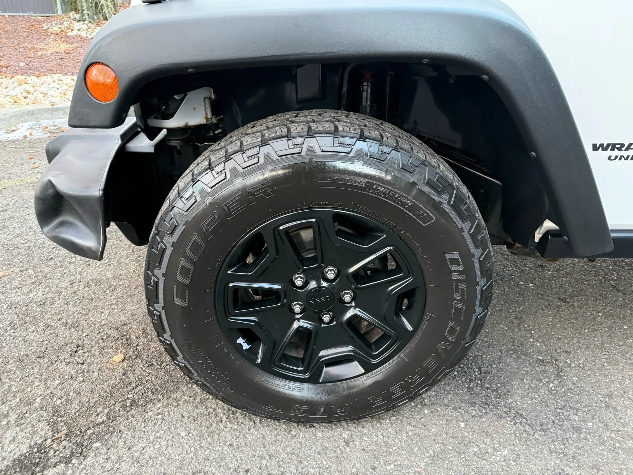 Used 2017 Jeep Wrangler Unlimited Sport AWD/4WD image 35