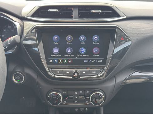 Used 2023 Chevrolet TrailBlazer LT w/ Convenience Package FWD image 12