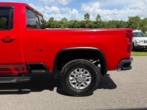 Used 2021 Chevrolet Silverado 3500 LT w/ Convenience Package AWD/4WD image 6