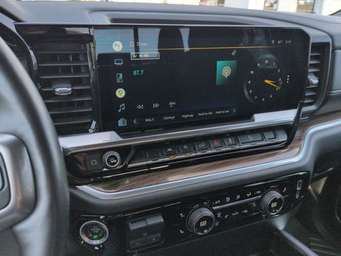 Certified 2022 Chevrolet Silverado 1500 RST image 13