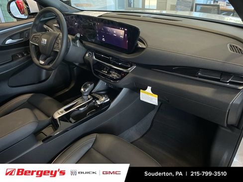 New 2026 Buick Envista Sport Touring FWD image 31