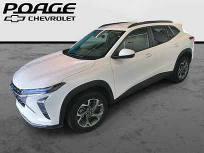 Used 2025 Chevrolet Trax LT w/ Driver Confidence Package