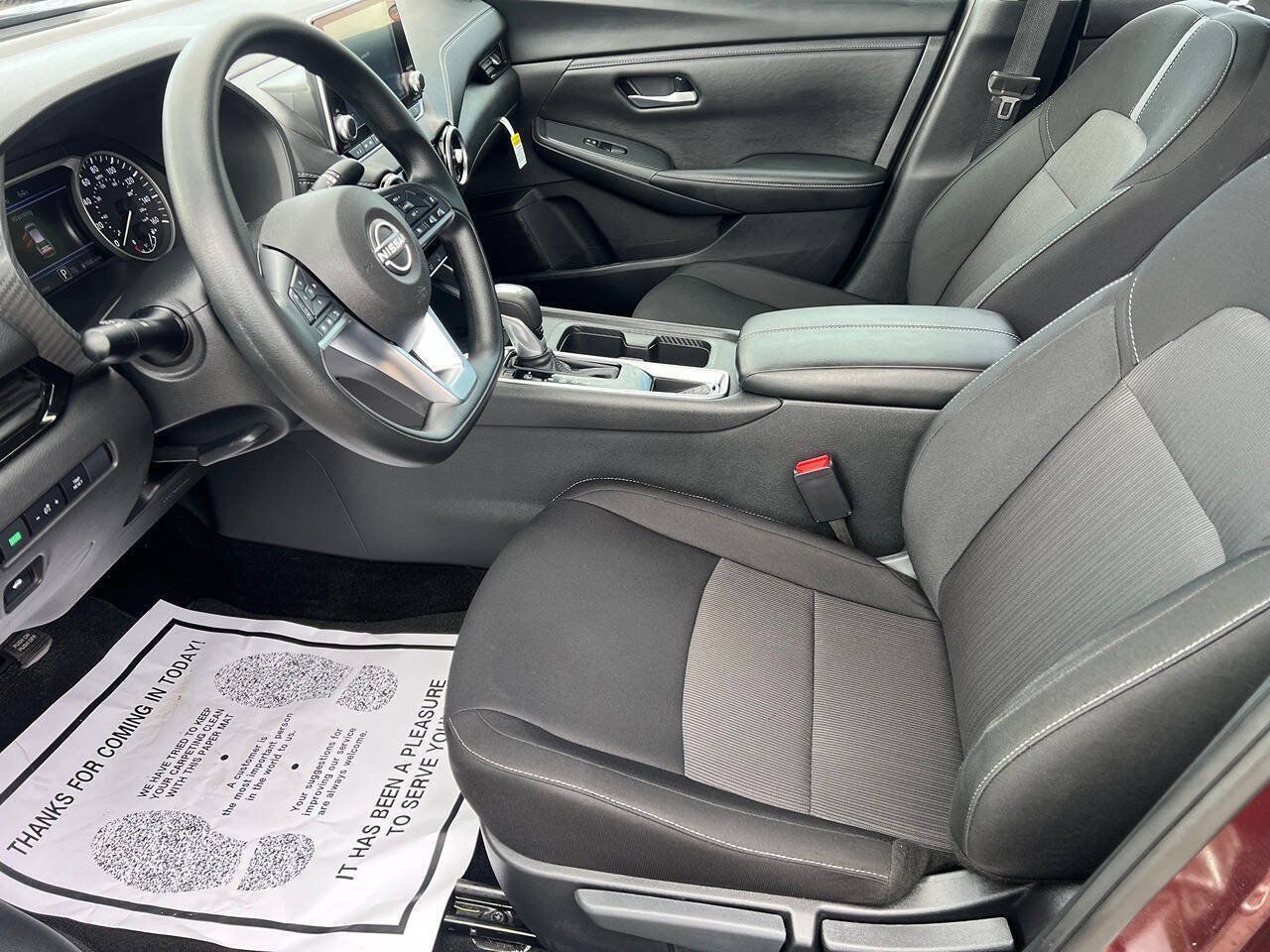 Used 2025 Nissan Sentra SV FWD image 10