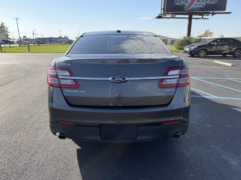 Used 2017 Ford Taurus SE FWD image 8