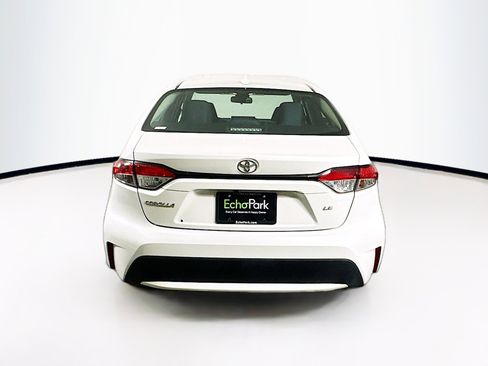 Used 2021 Toyota Corolla LE w/ Carpet Mat Package (TMS) FWD image 7