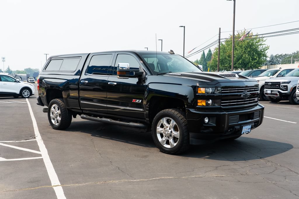 Used 2019 Chevrolet Silverado 2500 LTZ w/ Duramax Plus Package AWD/4WD image 5