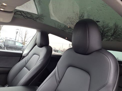 Used 2024 Tesla Model Y Performance image 13