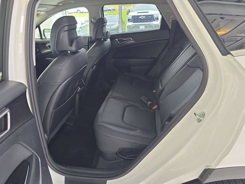 Certified 2023 Kia Sportage EX AWD/4WD image 10