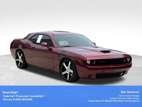 Used 2019 Dodge Challenger R/T RWD image 3