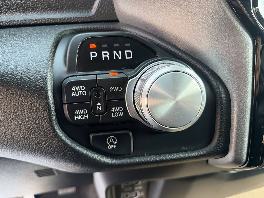 Used 2025 RAM 1500 Laramie AWD/4WD image 24