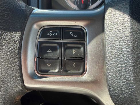 Used 2021 RAM 1500 Classic SLT RWD image 16